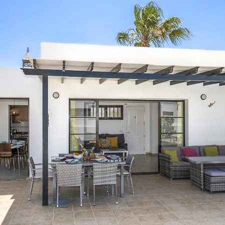 Villa Dulce Vista Costa Papagayo With Large Heated Private Pool & Air Conditioning *